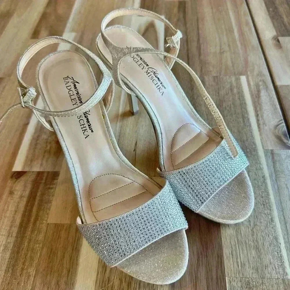 Badgley Mischka American Glamour heels with rhinestones Size 6 - Picture 1 of 3